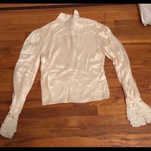 Valentino silky blouse ✨💋